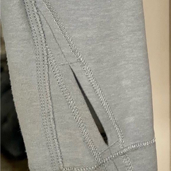 Ivivva by Lululemon. Shirt / pull over. Size 10. Excellent condition. - Picture 3 of 5